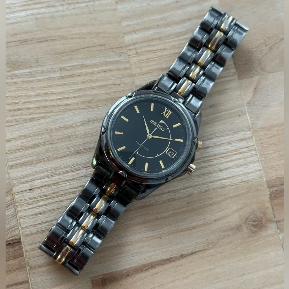 Seiko Kinetic Automatic Vintage Men’s Watch Two-Tone Bracelet Case Black Dial